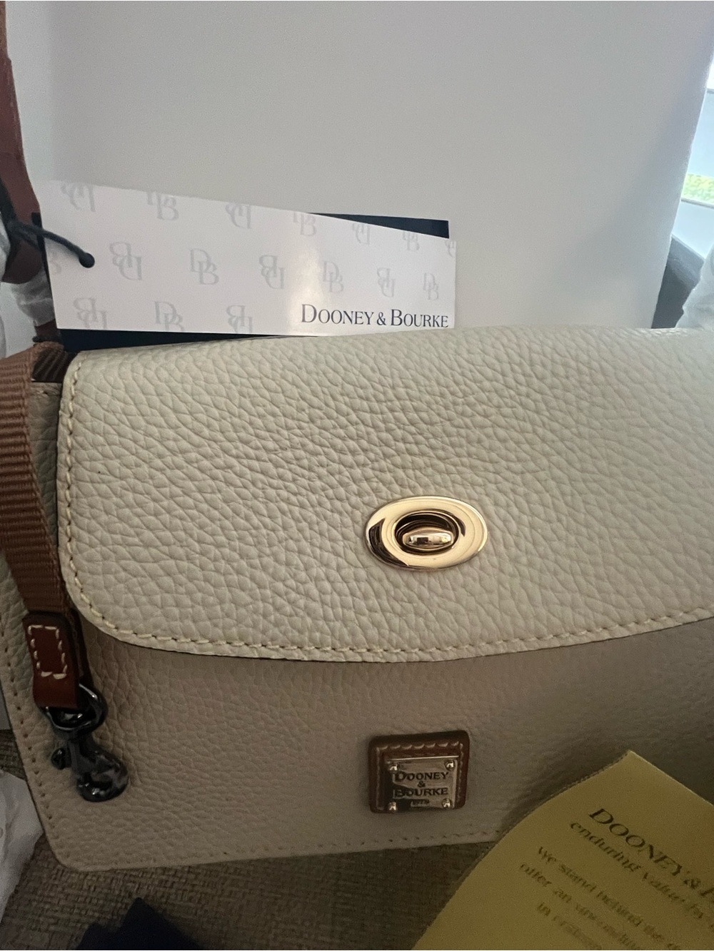 Dooney and Bourke pebbled leather Pinky crossbody bag - Picture 2 of 7